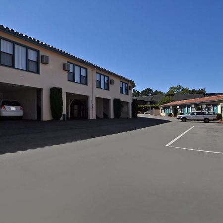 נובאטו Marinwood Inn & Suites מראה חיצוני תמונה