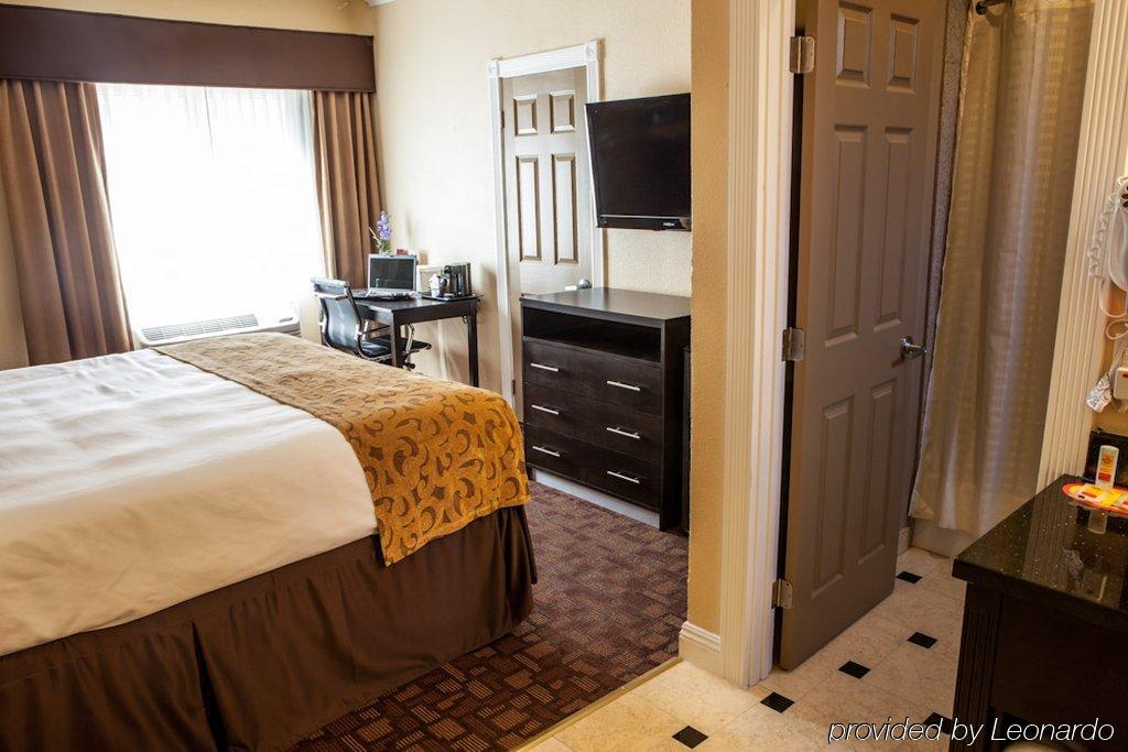 נובאטו Marinwood Inn & Suites מראה חיצוני תמונה