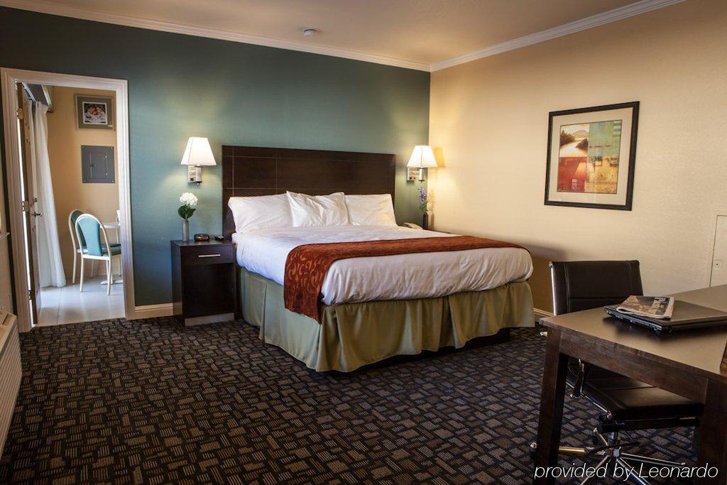 נובאטו Marinwood Inn & Suites מראה חיצוני תמונה