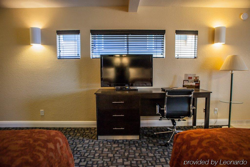 נובאטו Marinwood Inn & Suites מראה חיצוני תמונה