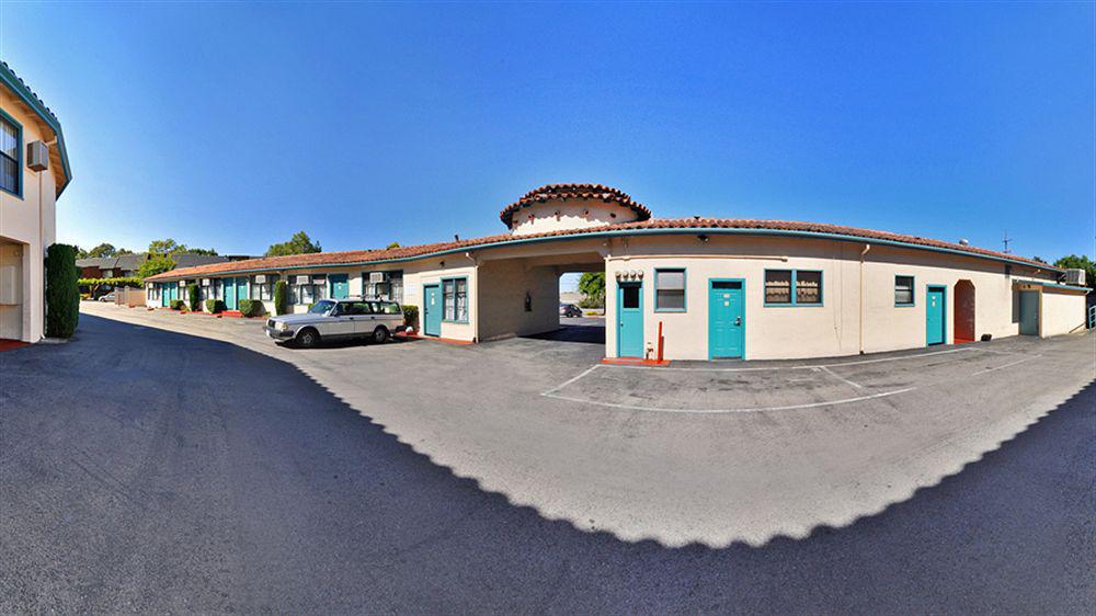 נובאטו Marinwood Inn & Suites מראה חיצוני תמונה